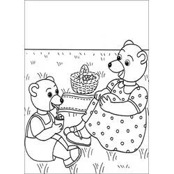 Malvorlage Little Brown Bear beim Picknick