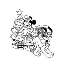 Malvorlage Micky Maus schmückt den Weihnachtsbaum mit Pluto